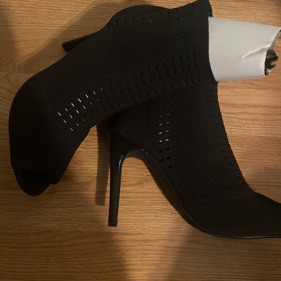 High heel ankle bootie, mesh sock style. Fits snug around entire foot. - Picture 6 of 7